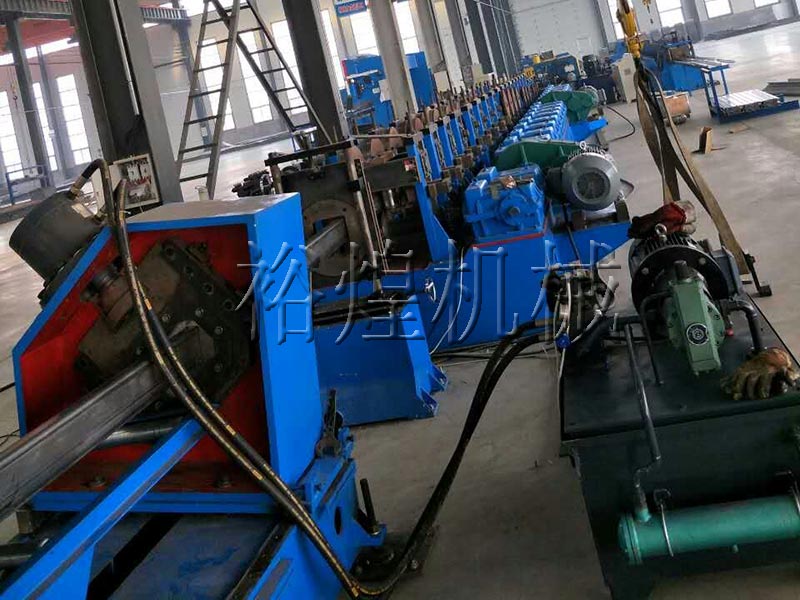 立體車庫浪板設(shè)備